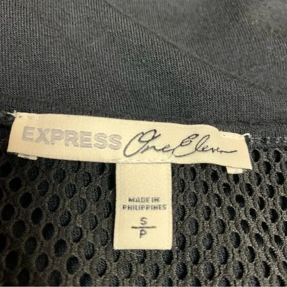 Express one eleven black top size small deep mesh v front and back - Picture 6 of 9